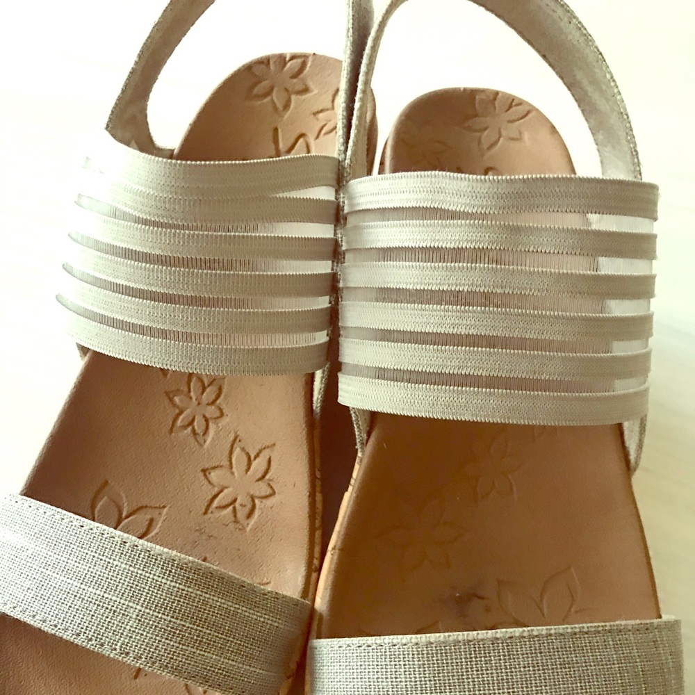 Sketcher lux foam sandal